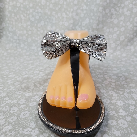 Womens Bamboo Black Rhinestone Thong Sandals Size 8 - Picture 6 of 9